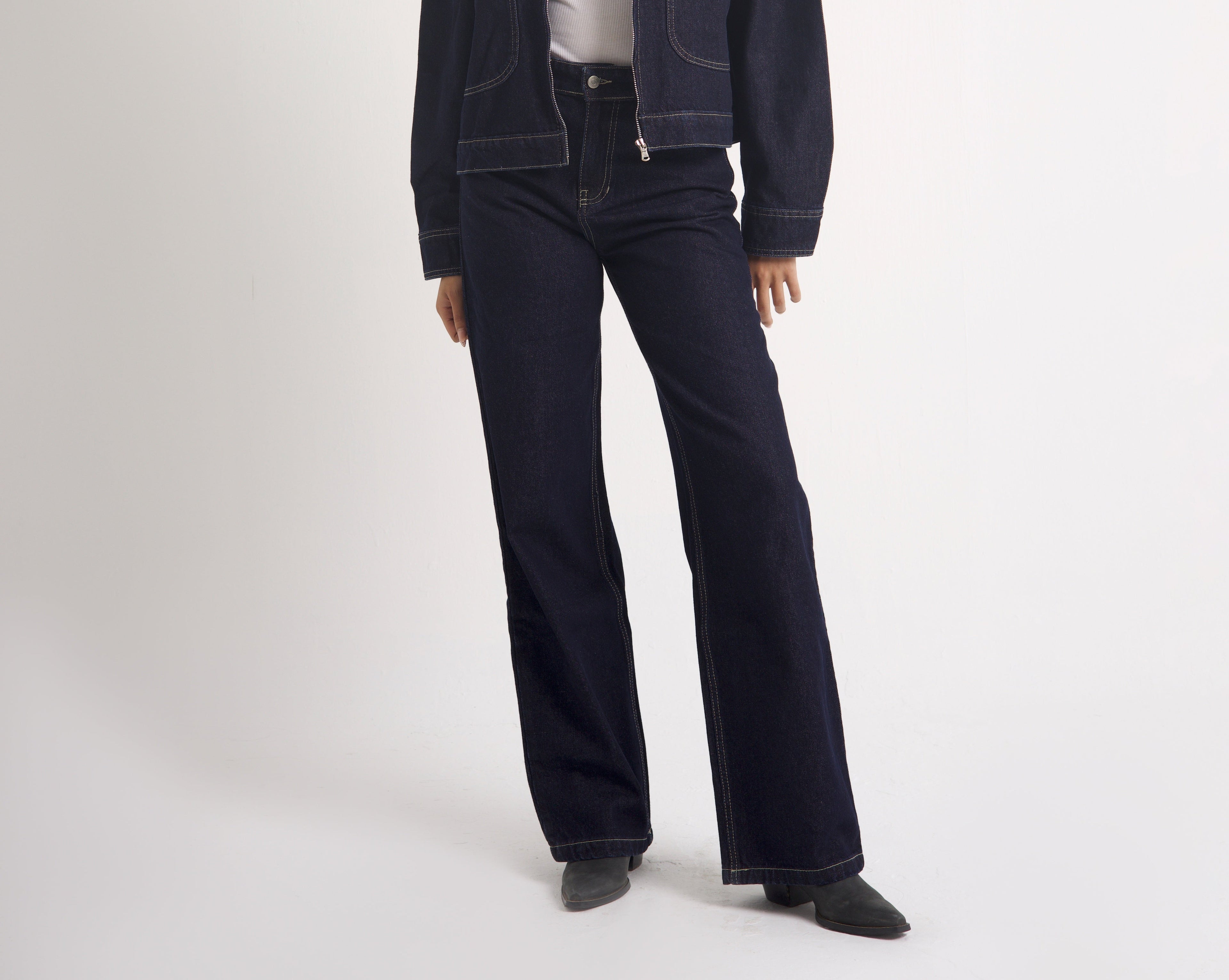 WIDE-LEG HIGH WAIST JEANS