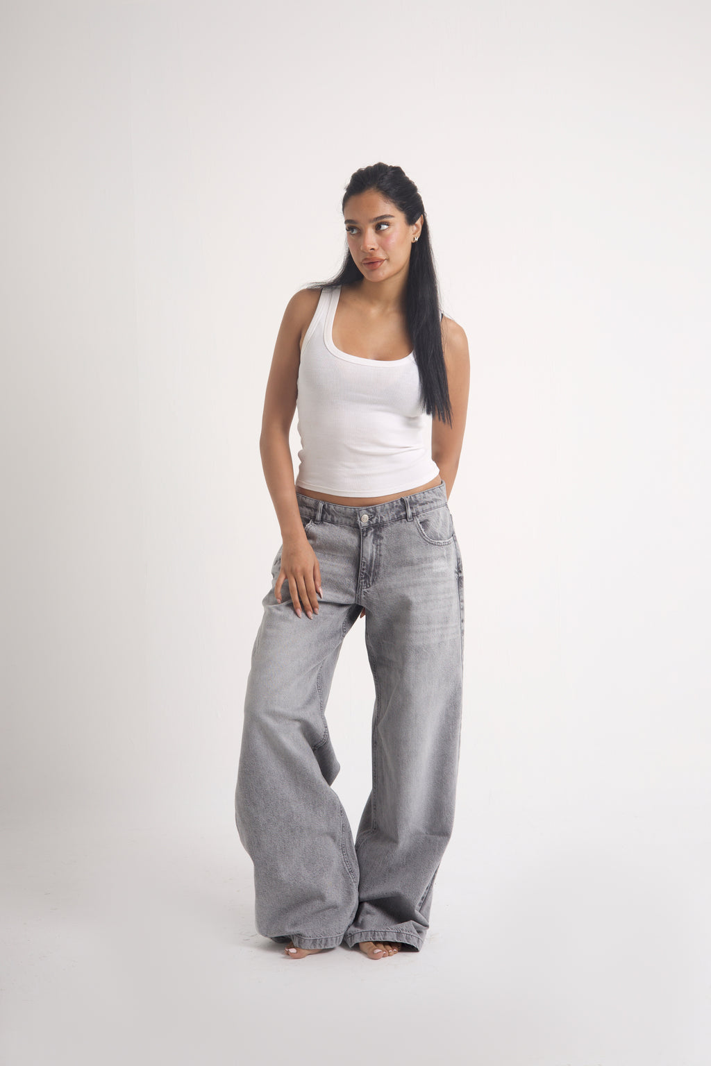 LOW WAIST BAGGY JEANS