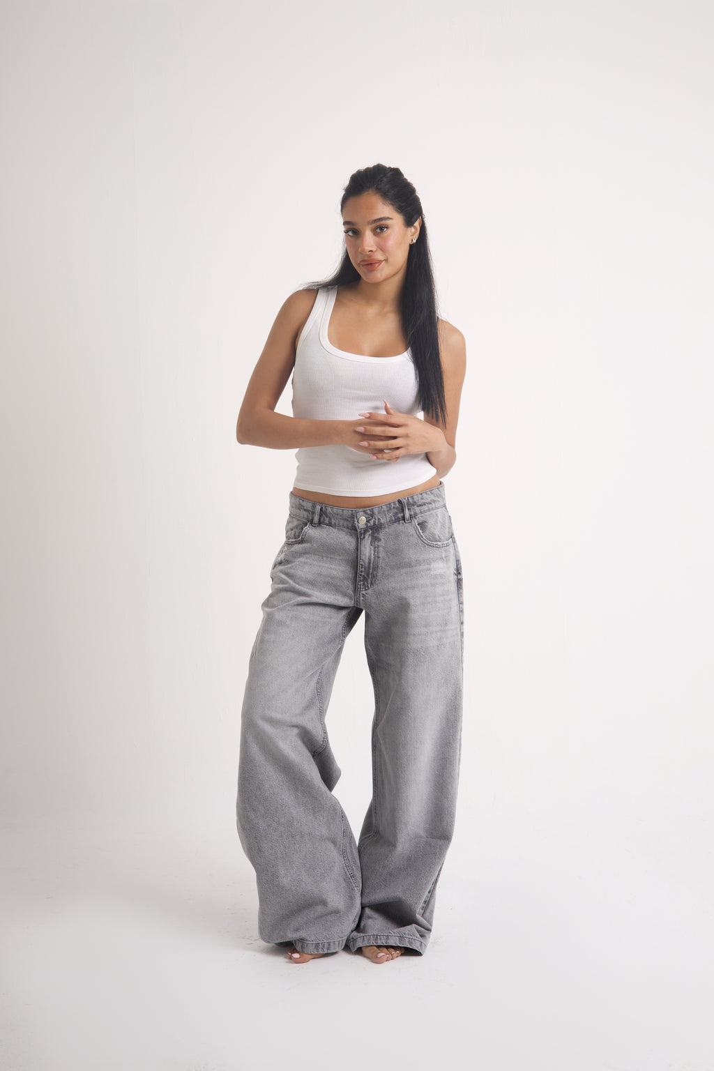 LOW WAIST BAGGY JEANS