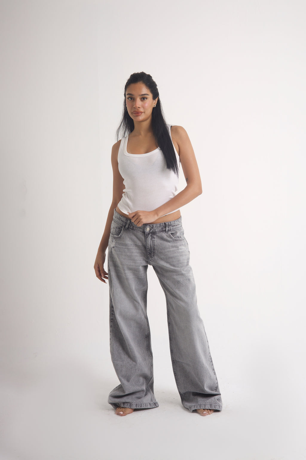 LOW WAIST BAGGY JEANS