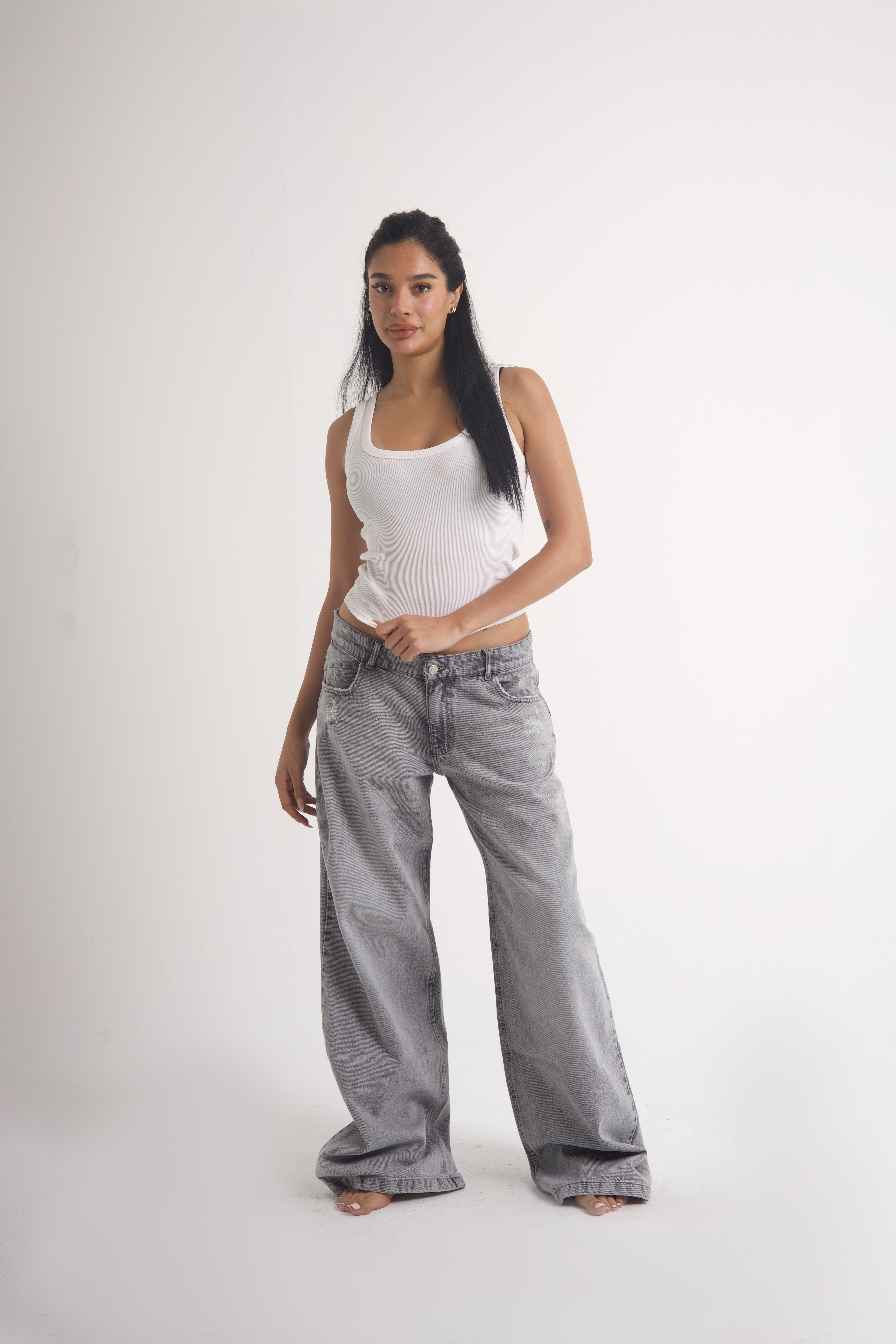 LOW WAIST BAGGY JEANS
