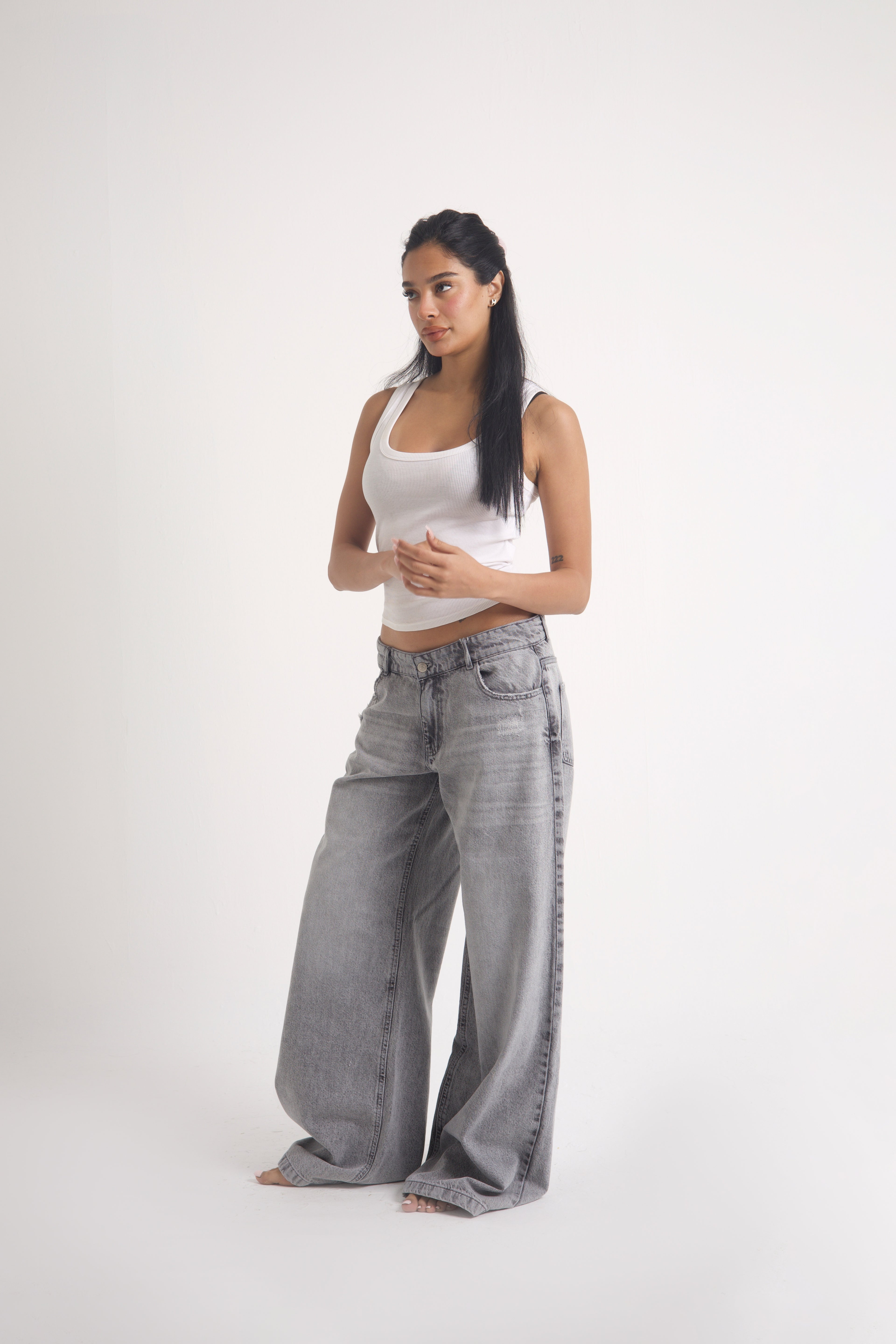 LOW WAIST BAGGY JEANS