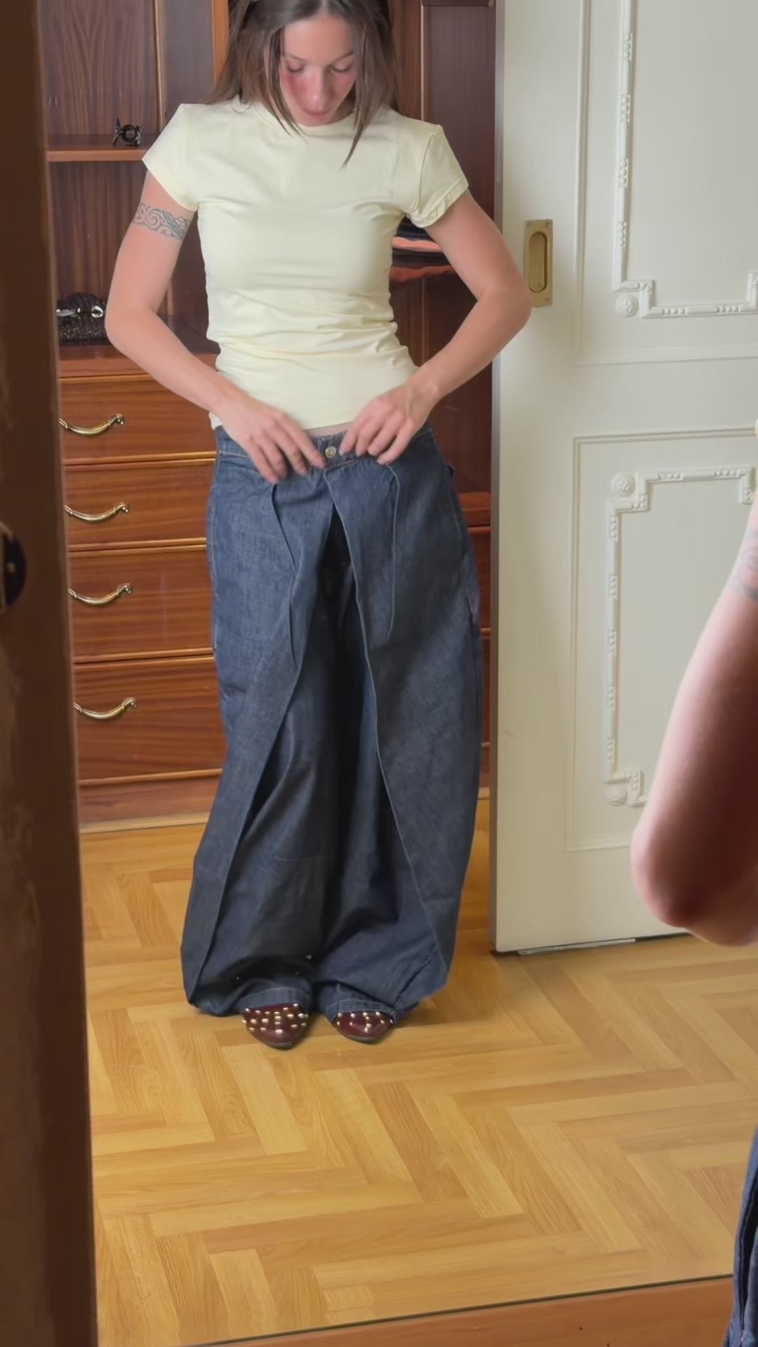 Balloon Pleated Pant